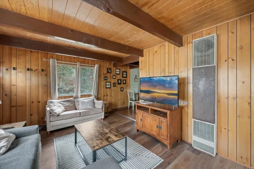 112 E Mojave Boulevard, Big Bear, California 92314 home-pic-7