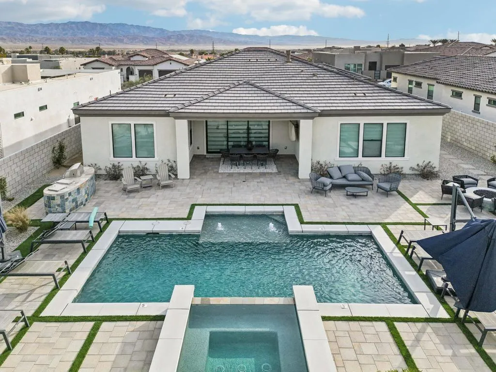 49853 Crescent, Palm Desert, California 92211 home-pic-18