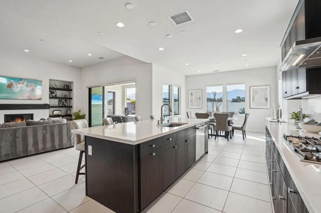 49853 Crescent, Palm Desert, California 92211 home-pic-2