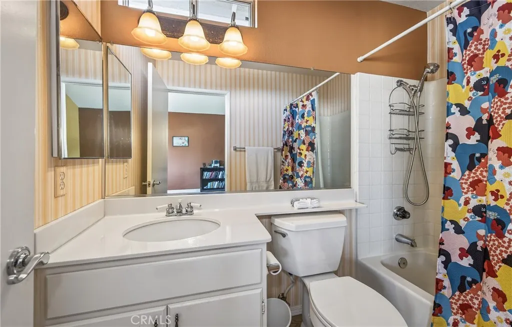 1125 Laguna Seca Court, Banning, California 92220 home-pic-21