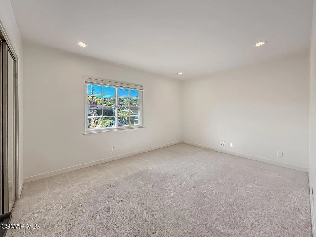 21 Westbury Street, Thousand Oaks, California 91360 home-pic-23