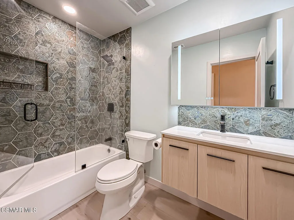21 Westbury Street, Thousand Oaks, California 91360 home-pic-26