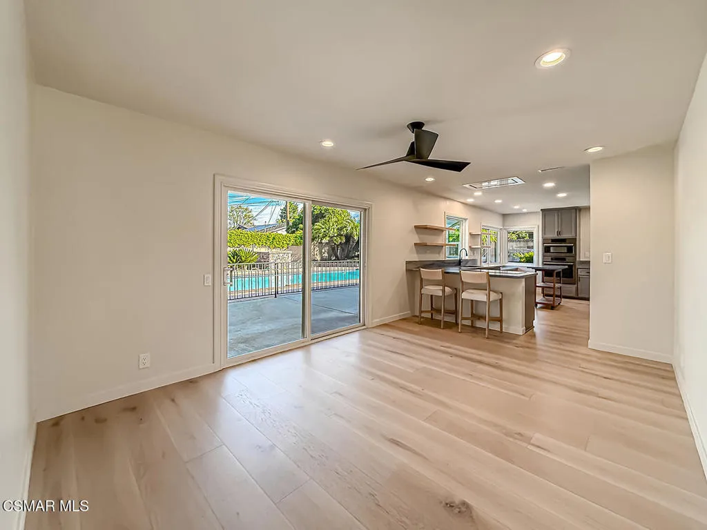 21 Westbury Street, Thousand Oaks, California 91360 home-pic-12