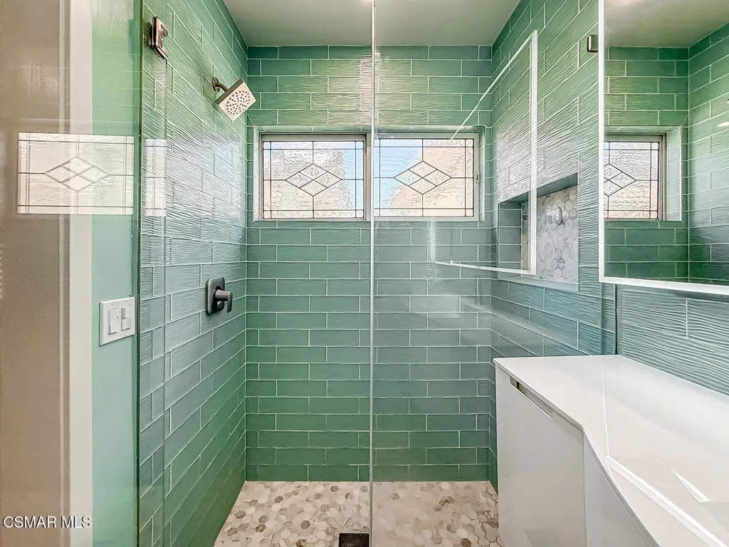 21 Westbury Street, Thousand Oaks, California 91360 home-pic-20