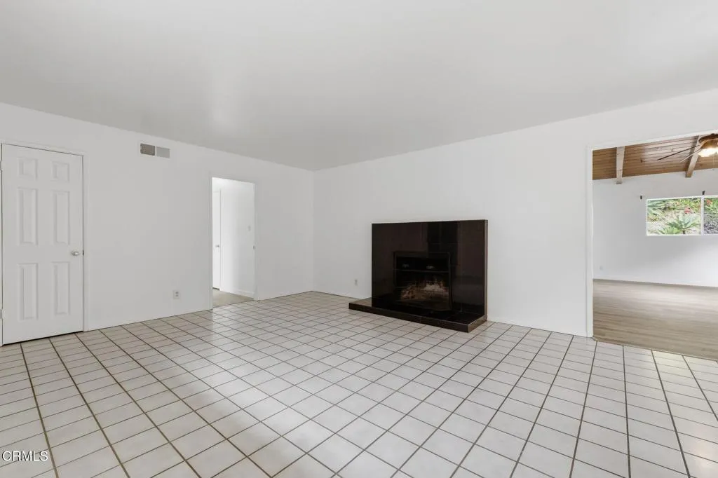 6073 Fremont Street, Ventura, California 93003 home-pic-6