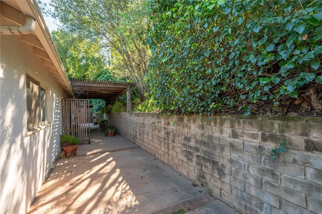 3370 Coy, Sherman Oaks, California 91423 home-pic-18