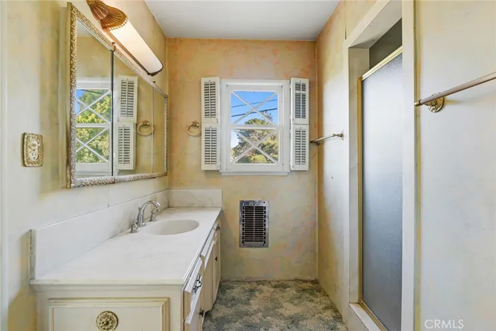 Attached private master bath