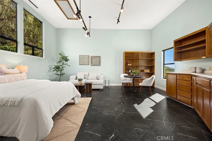958 Skyline, San Luis Obispo, California 93405