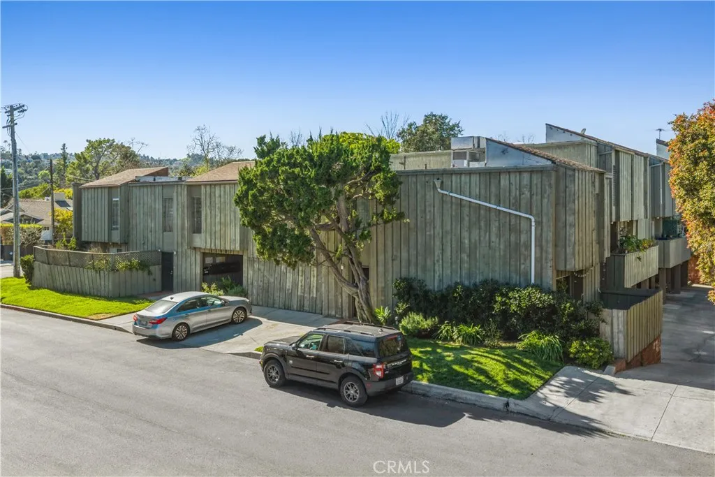 11607 Acama Street, Studio City, California 91604 home-pic-13