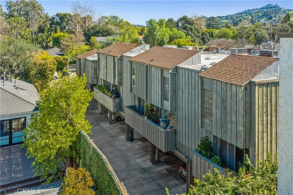 11607 Acama Street, Studio City, California 91604 home-pic-18