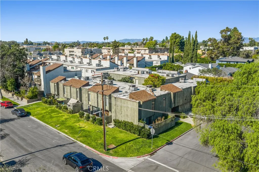 11607 Acama Street, Studio City, California 91604 home-pic-10