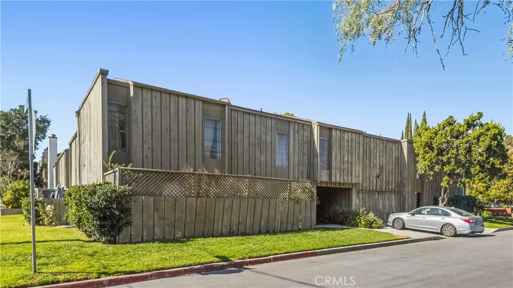 11607 Acama Street, Studio City, California 91604 home-pic-11