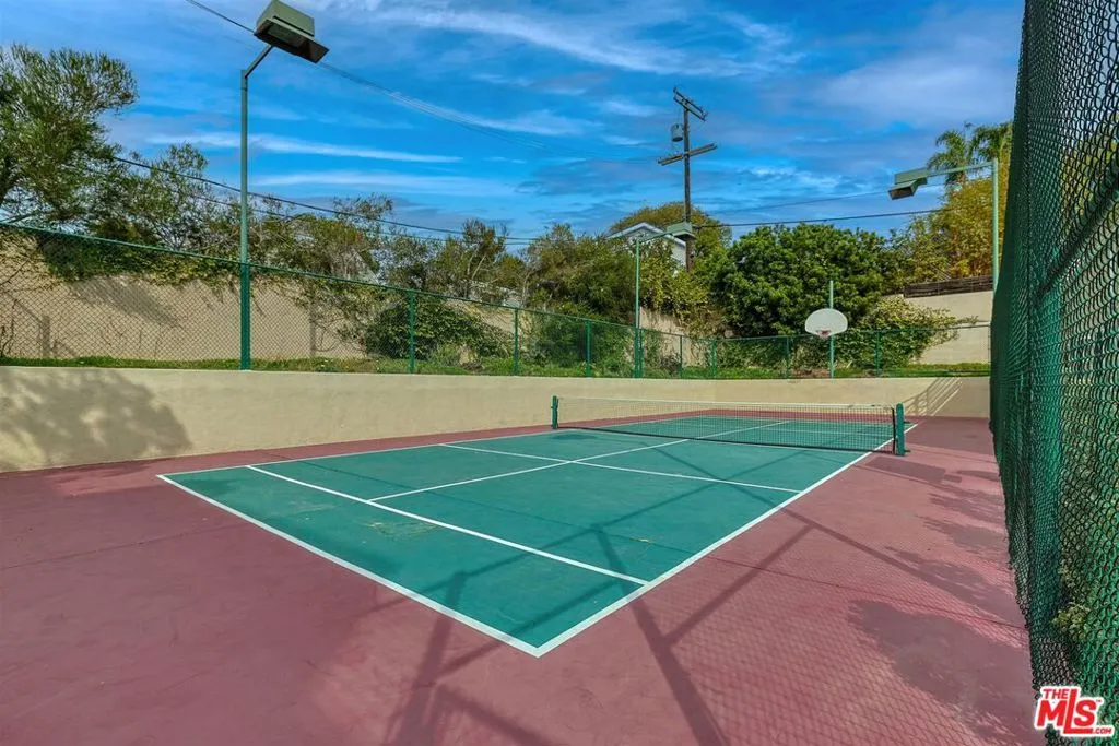 3460 S Centinela Avenue 403, Los Angeles, California 90066 home-pic-34