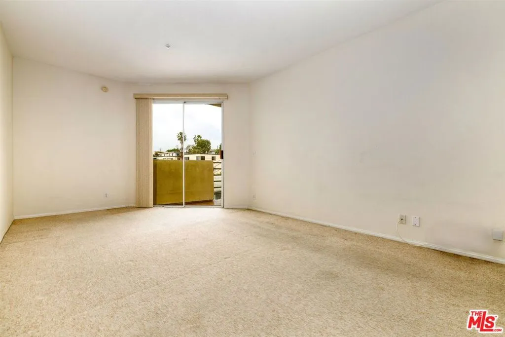 3460 S Centinela Avenue 403, Los Angeles, California 90066 home-pic-25