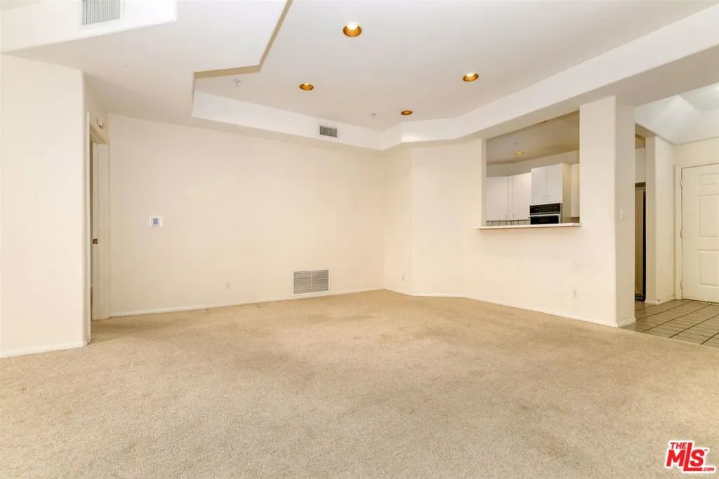 3460 S Centinela Avenue 403, Los Angeles, California 90066 home-pic-11