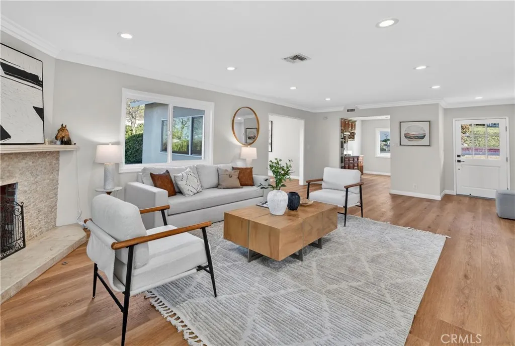 3450 Mevel Place, La Crescenta, California 91214 home-pic-9