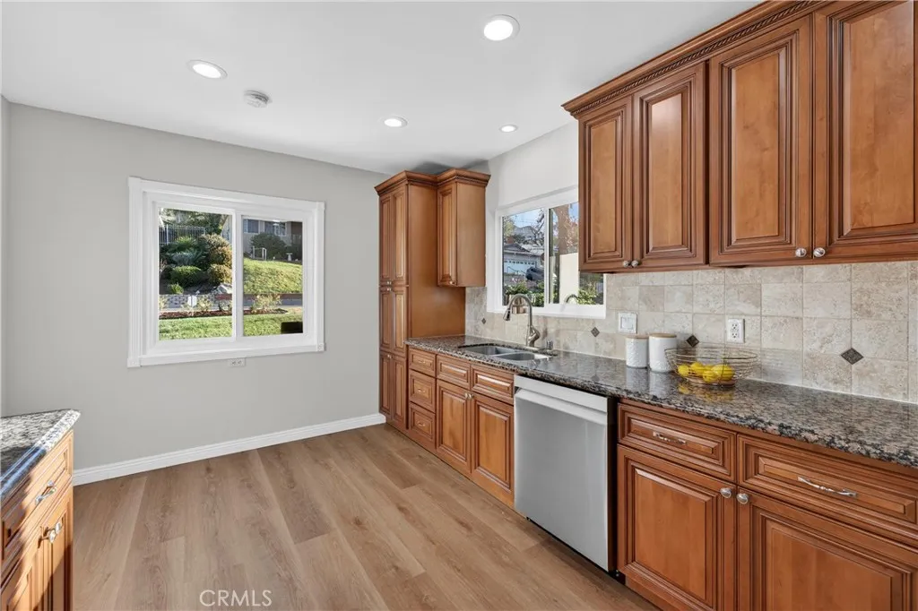 3450 Mevel Place, La Crescenta, California 91214 home-pic-13