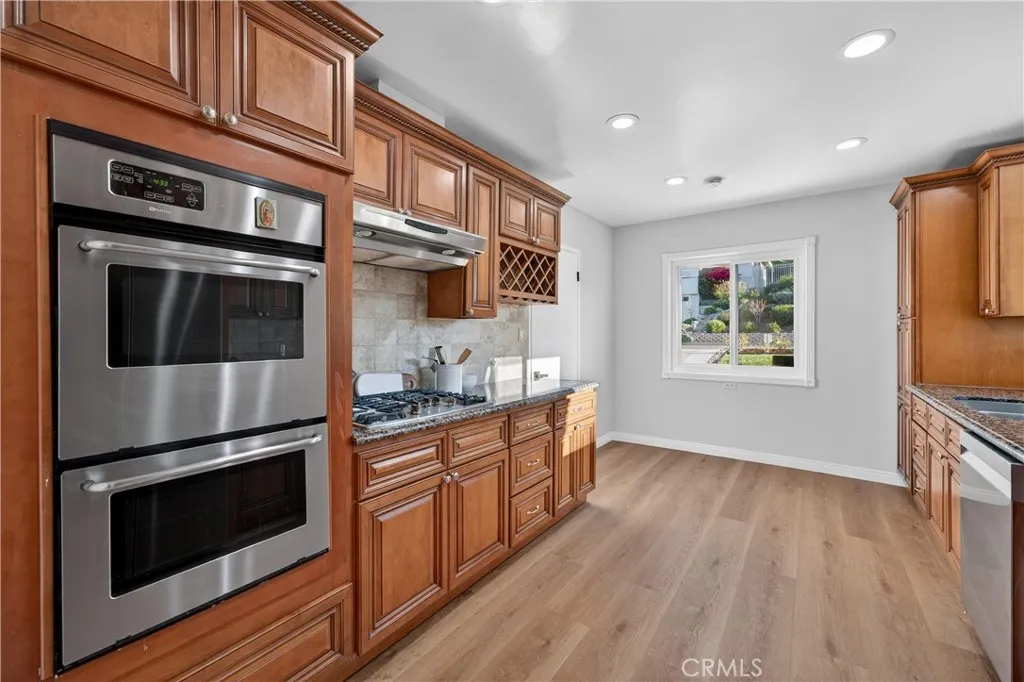 3450 Mevel Place, La Crescenta, California 91214 home-pic-12