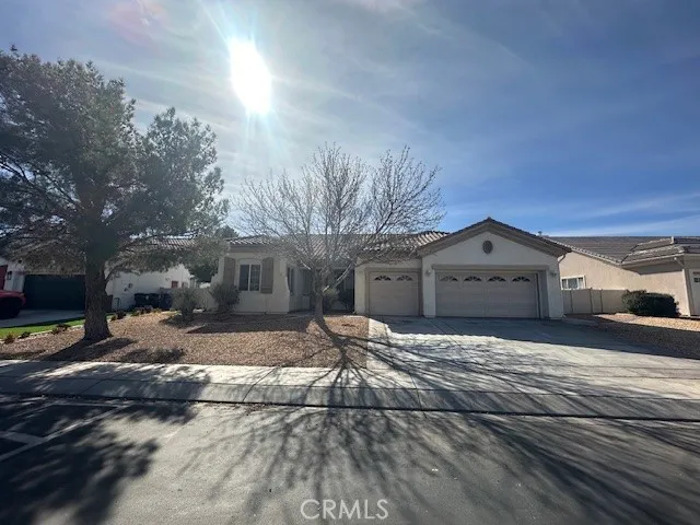 19721 Chicory Court, Apple Valley, California 92308 home-pic-2