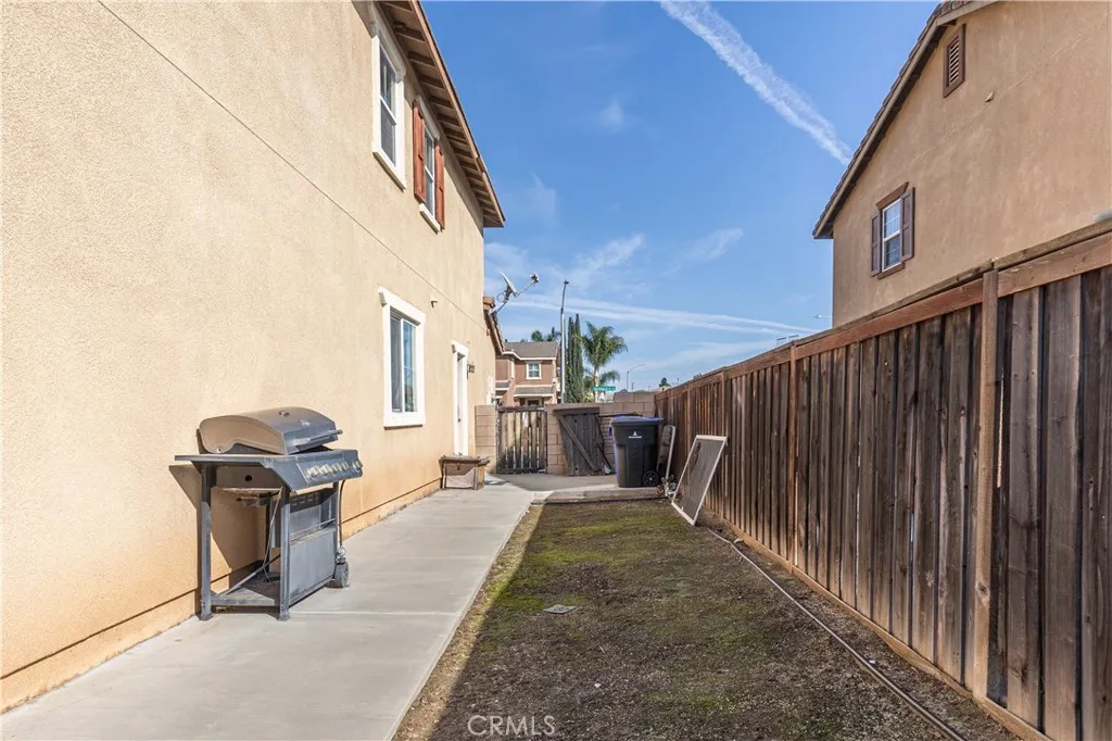 9131 Santa Barbara Drive, Riverside, California 92508 home-pic-25