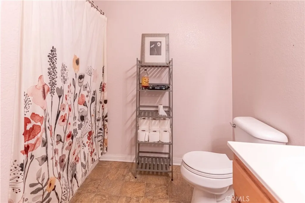 9131 Santa Barbara Drive, Riverside, California 92508 home-pic-16