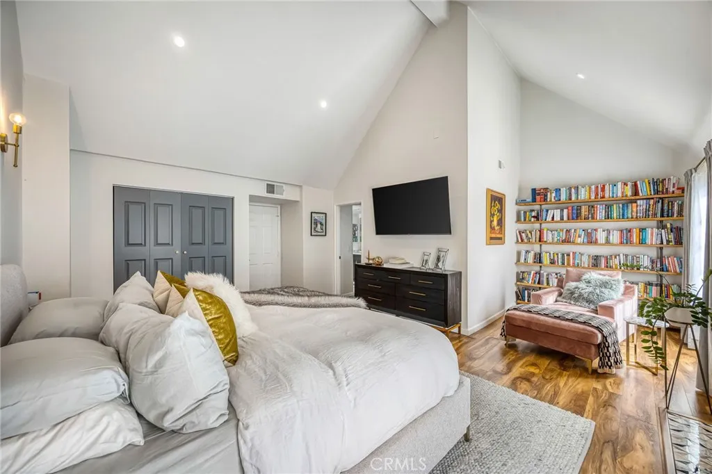4374 Ventura Canyon 6, Sherman Oaks, California 91423 home-pic-15