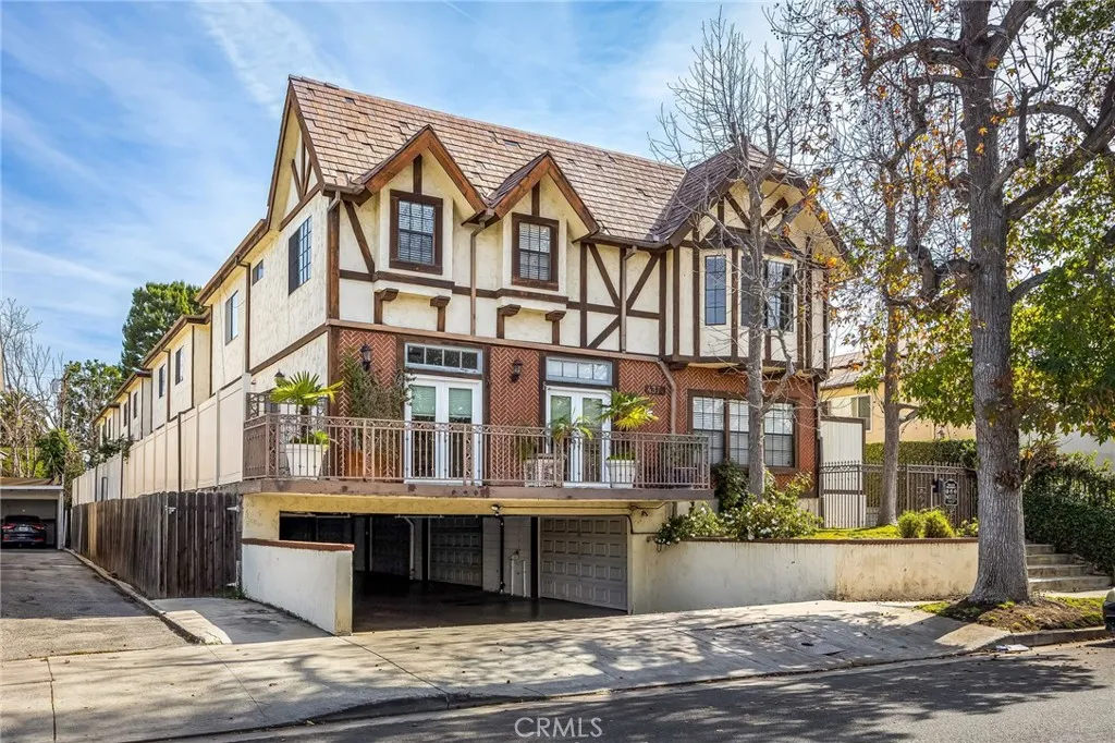 4374 Ventura Canyon 6, Sherman Oaks, California 91423 home-pic-25