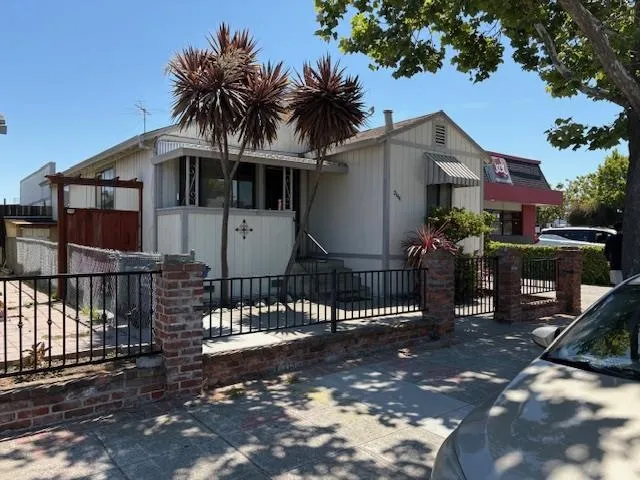 2144 2144 Alvarado St, San Leandro, California 94577 home-pic-8