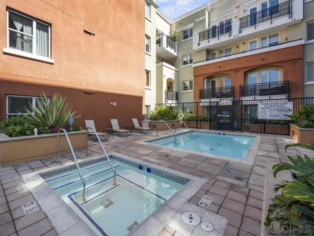 Swimming Pool/Hot Tub/Sauna