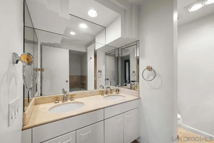Primary Bath/Spa
