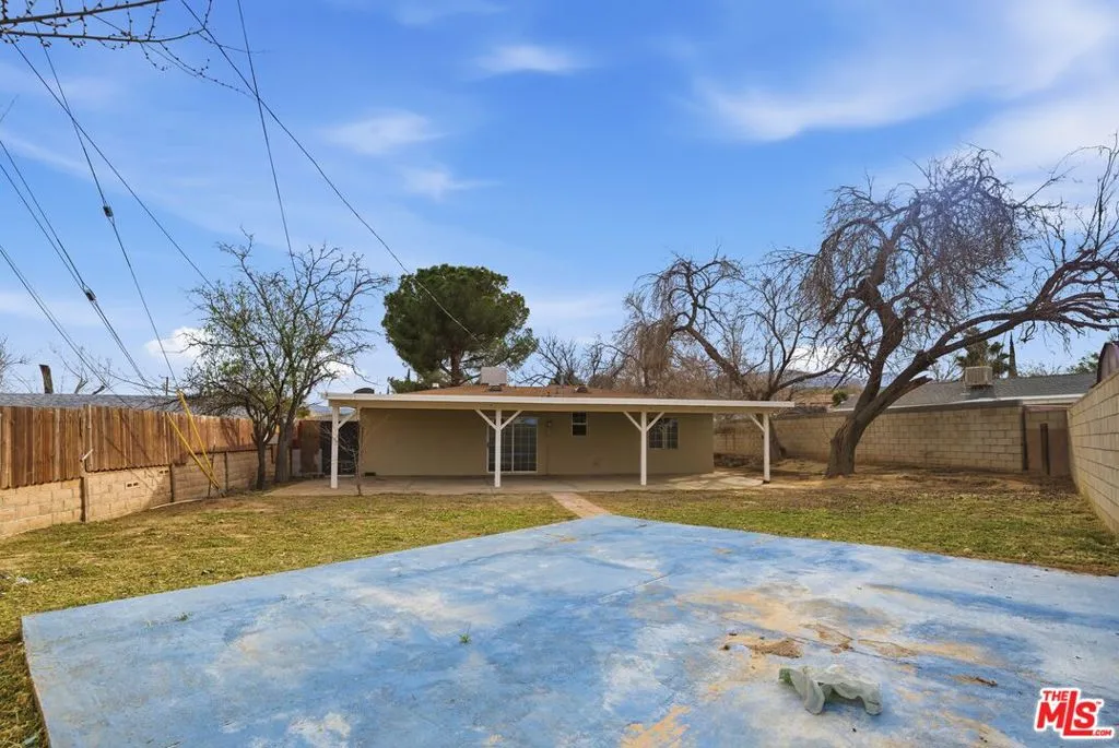 321 E Avenue R11, Palmdale, California 93550 home-pic-17