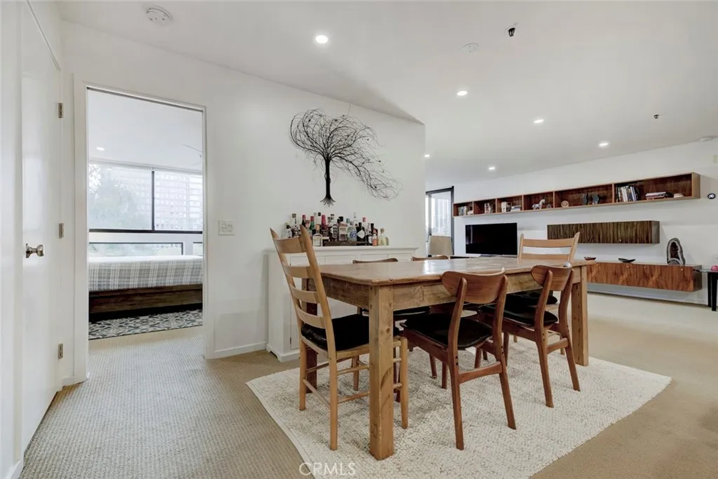 880 W 1st 401, Los Angeles, California 90012 home-pic-21