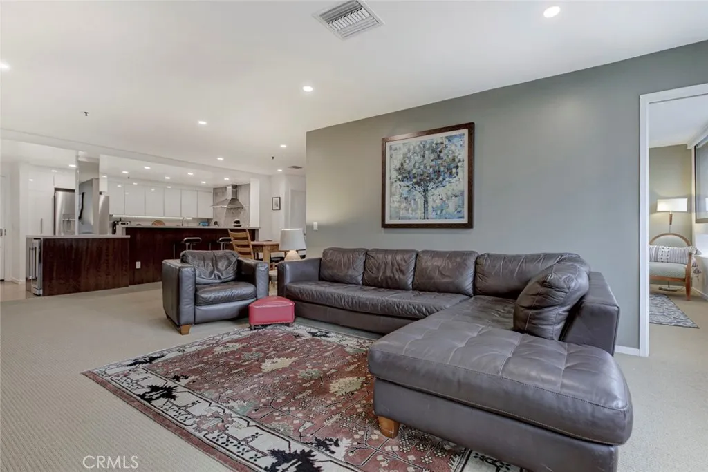 880 W 1st 401, Los Angeles, California 90012 home-pic-10