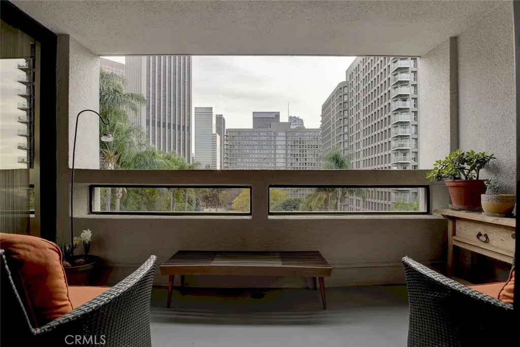 880 W 1st 401, Los Angeles, California 90012 home-pic-13