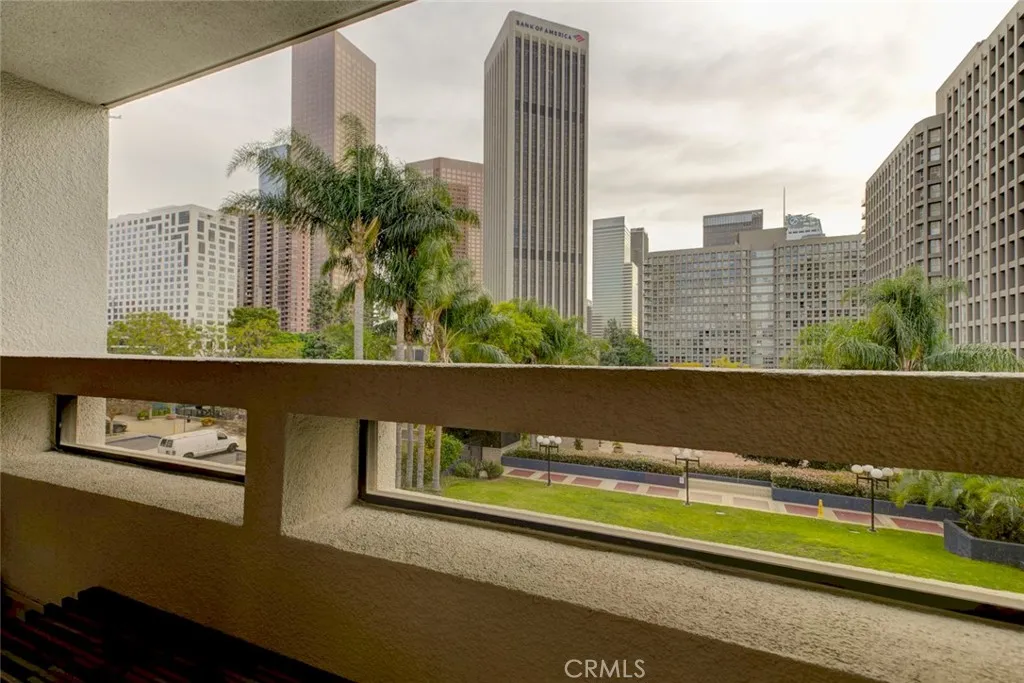 880 W 1st 401, Los Angeles, California 90012 home-pic-15