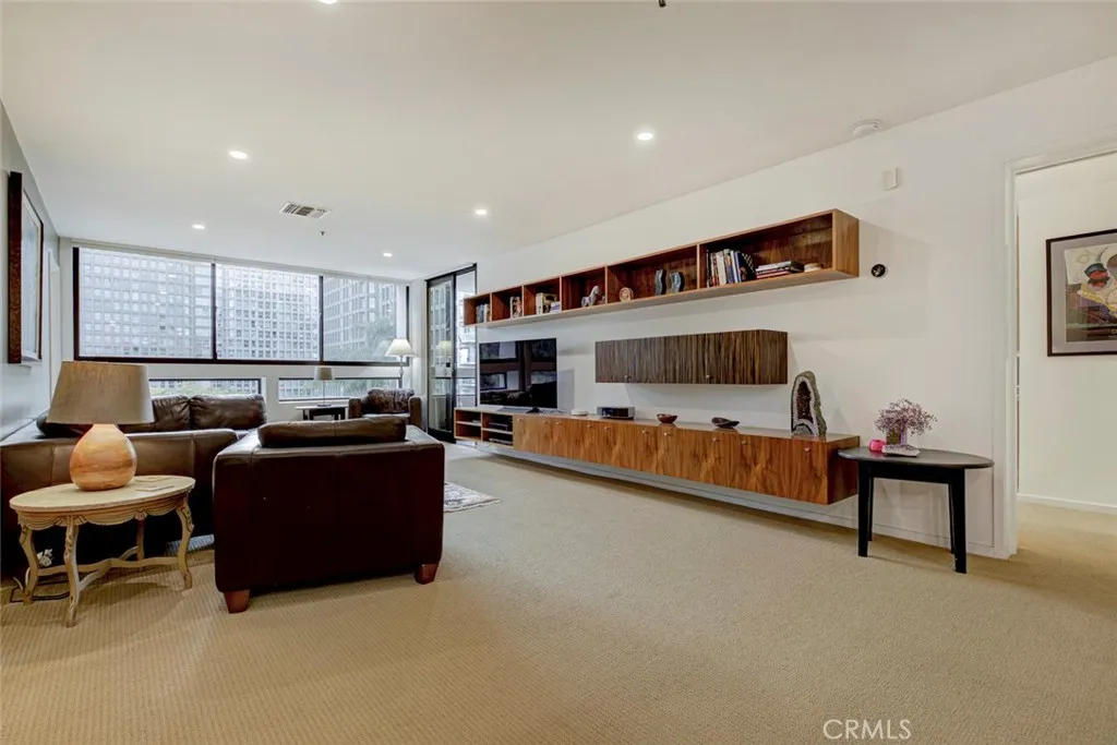 880 W 1st 401, Los Angeles, California 90012 home-pic-8