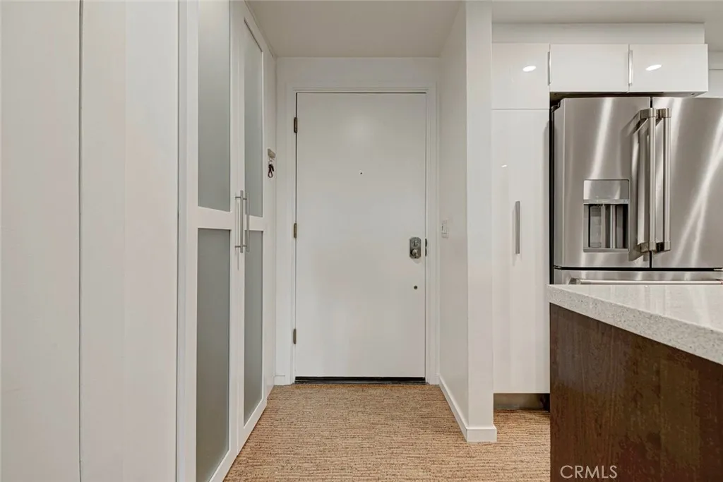 880 W 1st 401, Los Angeles, California 90012 home-pic-25