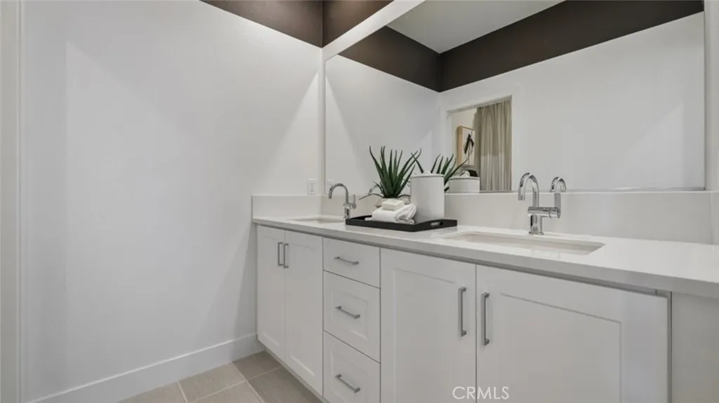 704 Guy Turner Drive, Camarillo, California 93010 home-pic-16