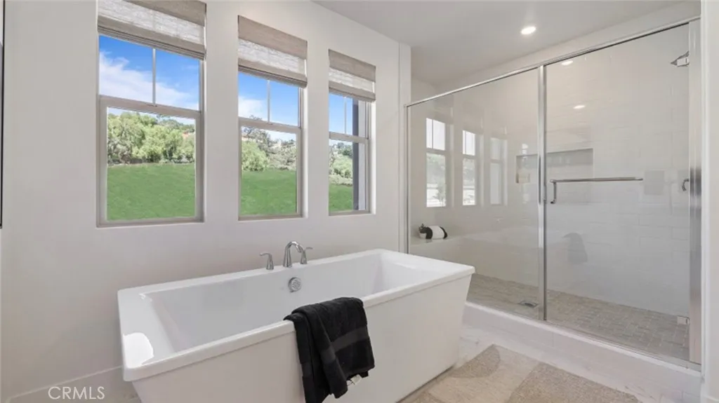 704 Guy Turner Drive, Camarillo, California 93010 home-pic-12