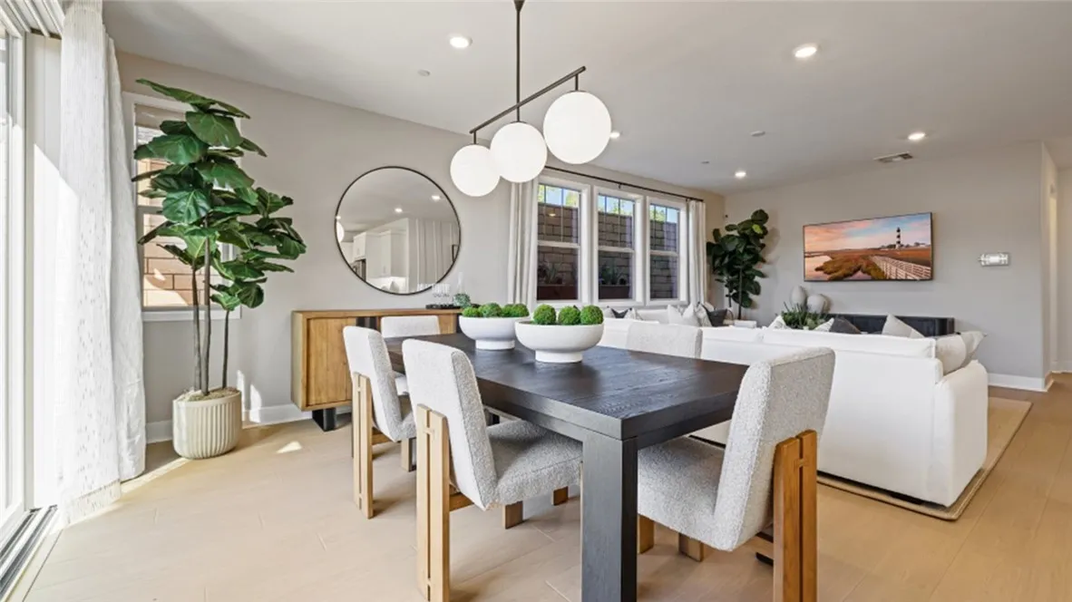704 Guy Turner Drive, Camarillo, California 93010 home-pic-6