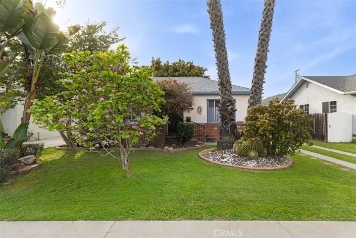 5851 Premiere Avenue, Lakewood, California 90712