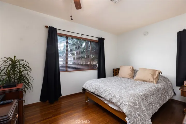 5851 Premiere Avenue, Lakewood, California 90712