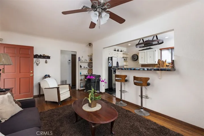 5851 Premiere Avenue, Lakewood, California 90712