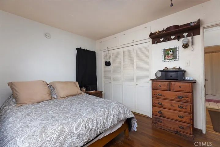 5851 Premiere Avenue, Lakewood, California 90712