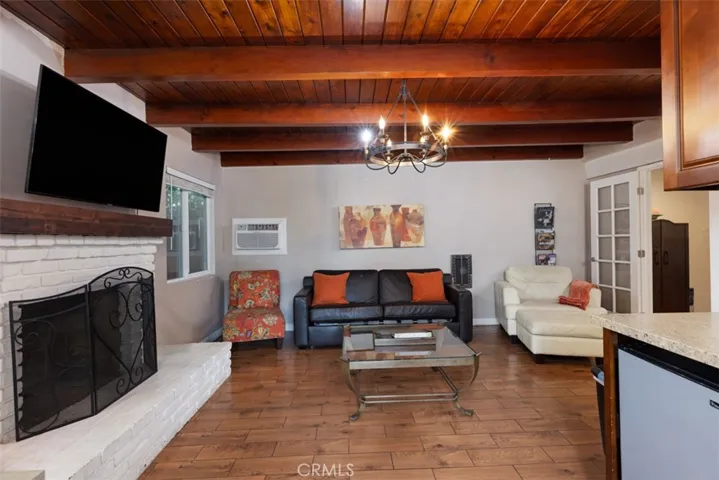 5851 Premiere Avenue, Lakewood, California 90712
