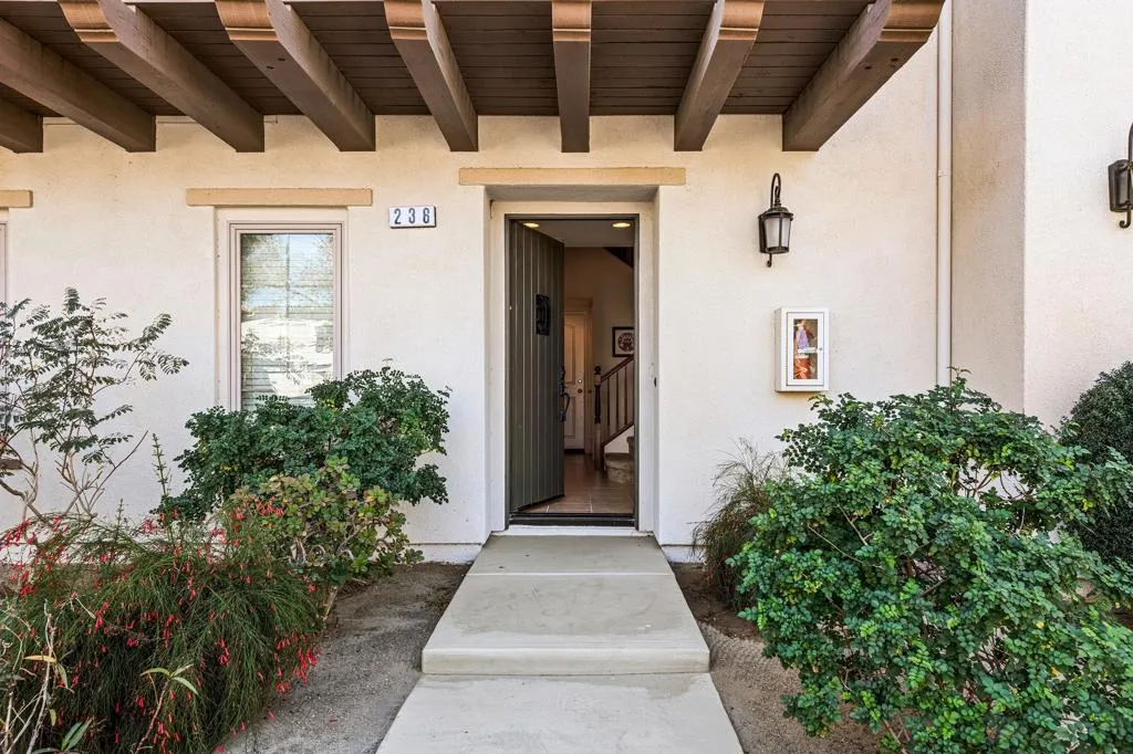 236 Paseo Gregario, Palm Desert, California 92211 home-pic-5