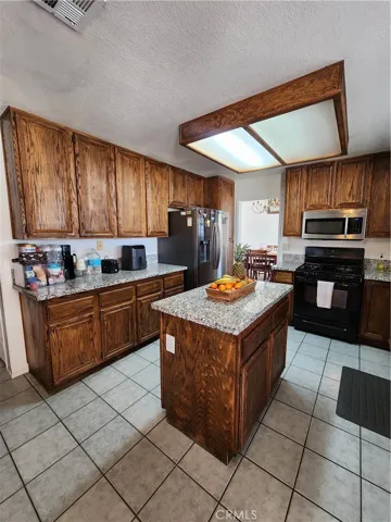 17068 Jurassic, Victorville, California 92394