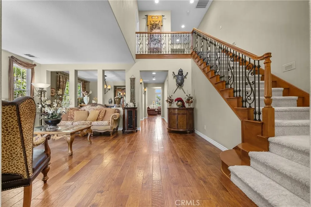 26846 Pine Hollow Court, Valencia, California 91381 home-pic-5