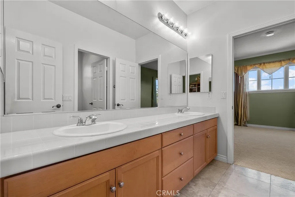 26846 Pine Hollow Court, Valencia, California 91381 home-pic-25