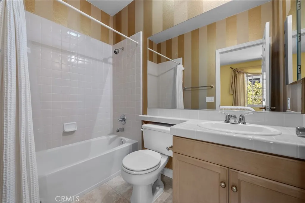 26846 Pine Hollow Court, Valencia, California 91381 home-pic-21